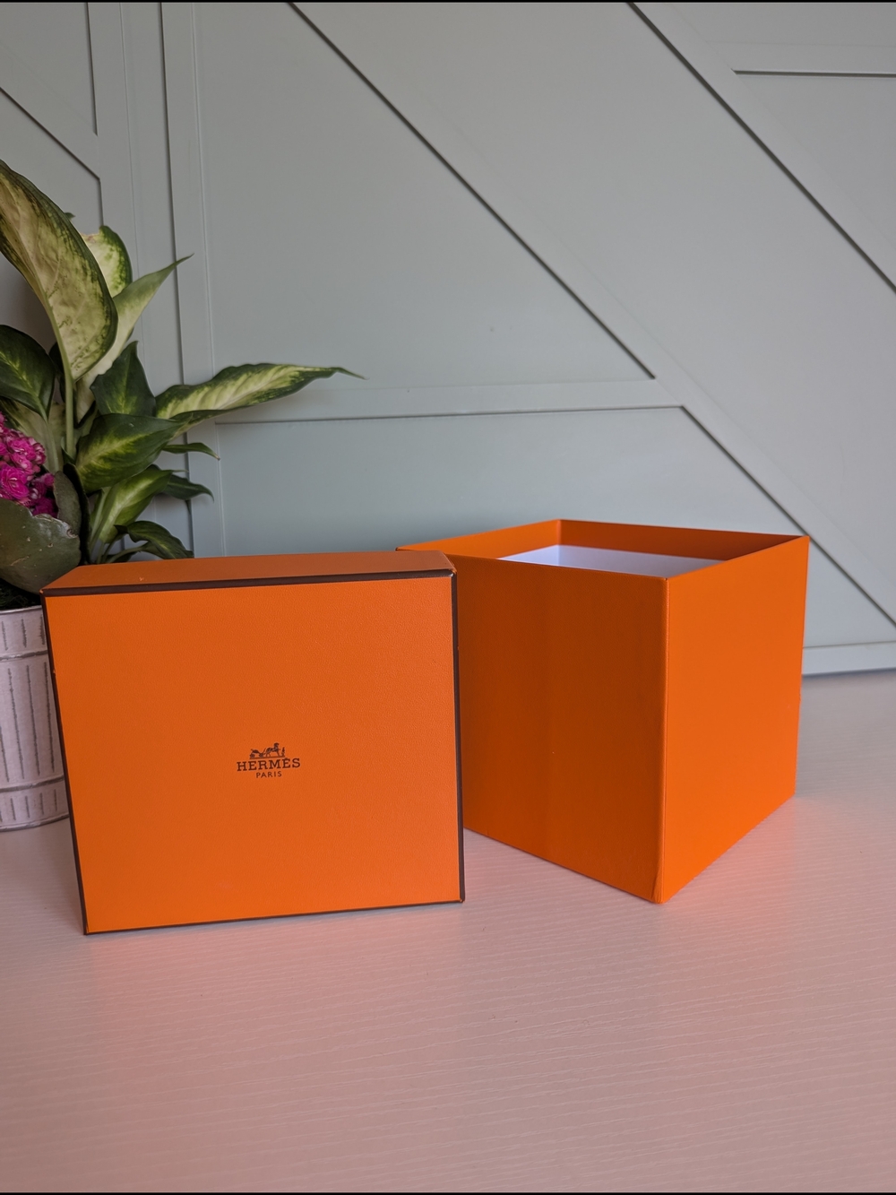 Hermès Orange Signature Square Gift Box